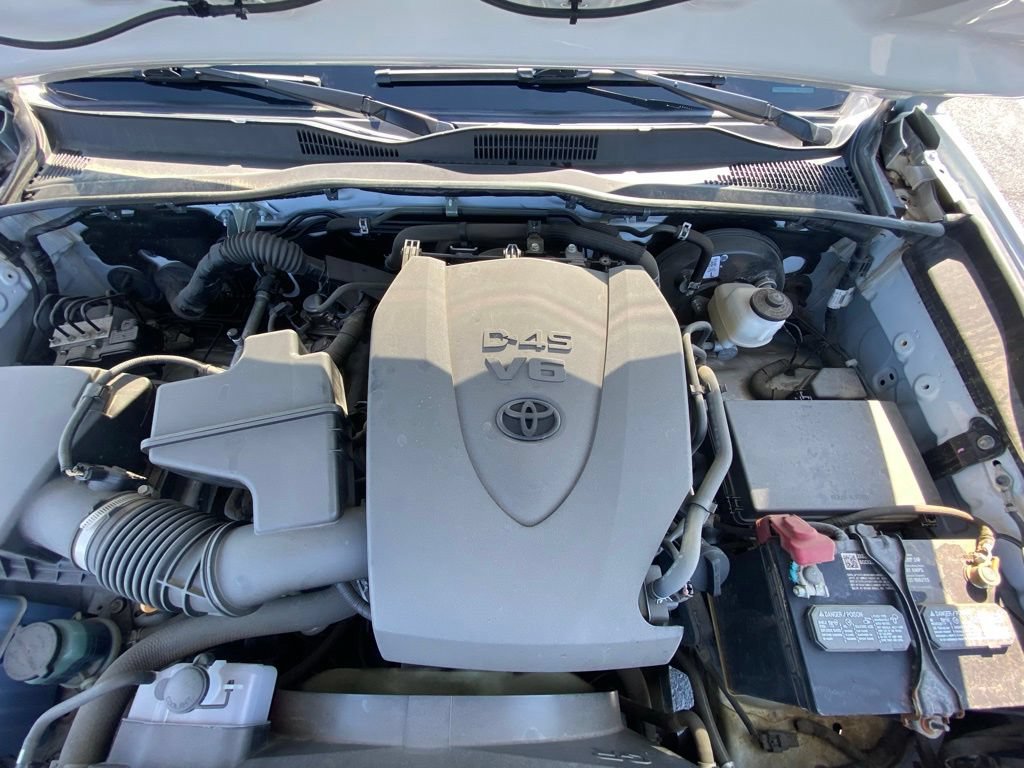 Used 2023 Toyota Tacoma SR5 w/ Technology Package AWD/4WD image 31