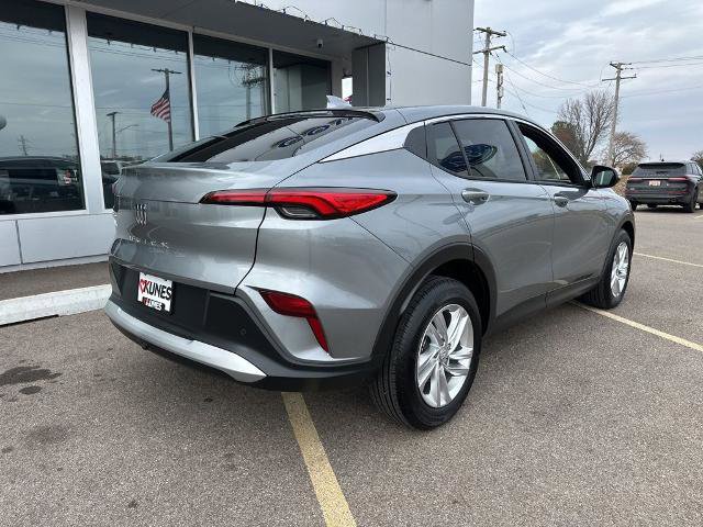 Used 2025 Buick Envista Preferred image 10