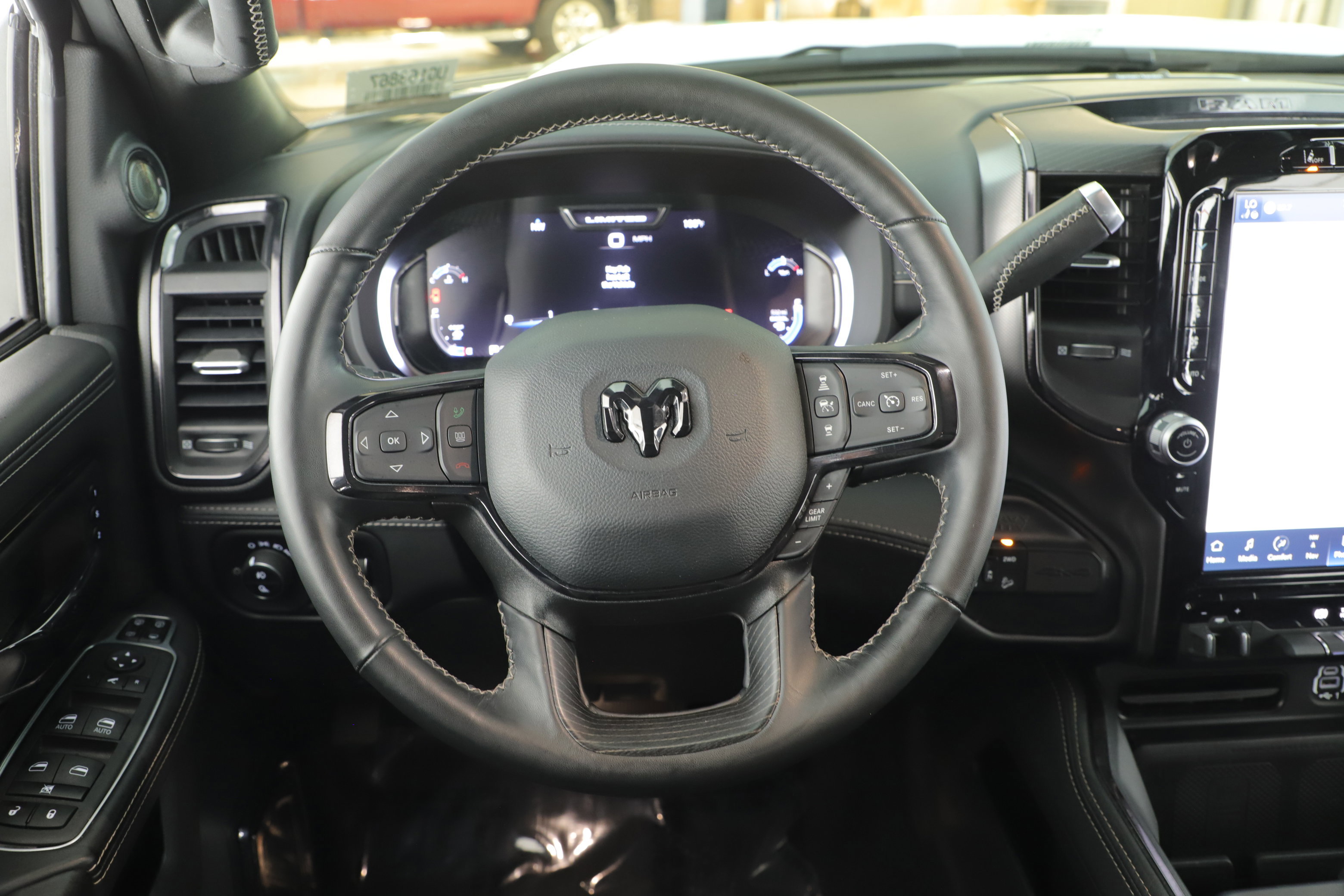 Used 2024 RAM 2500 Limited image 24