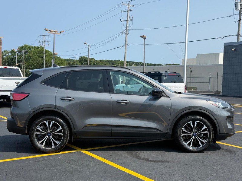 Certified 2022 Ford Escape SEL w/ SEL Stealth AWD Package image 2