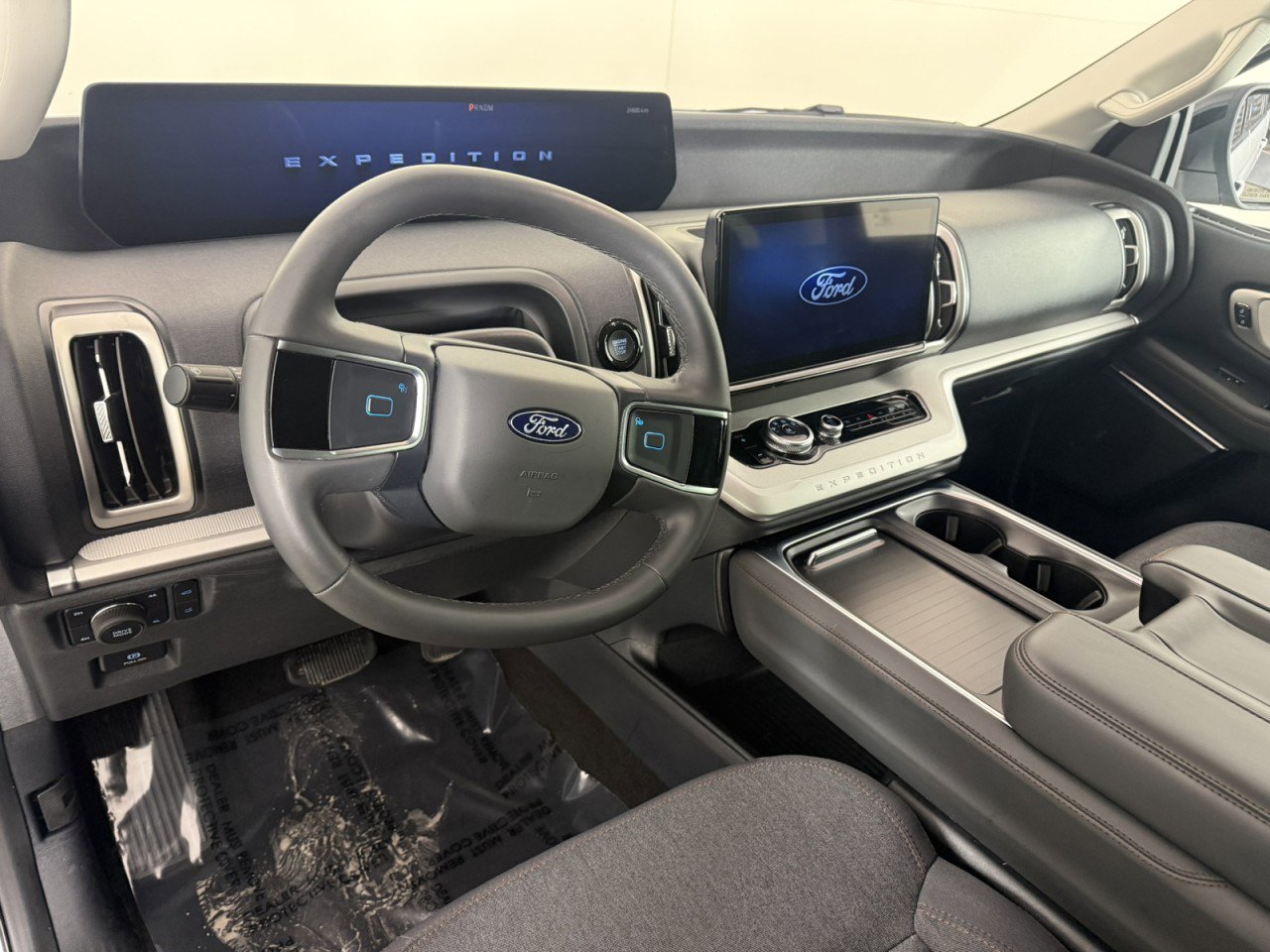 Certified 2025 Ford Expedition Active image 18