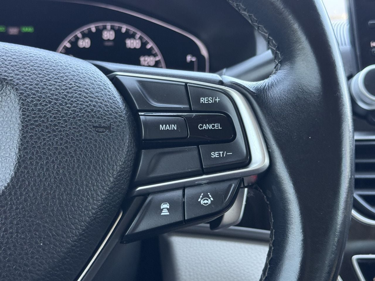 Used 2018 Honda Accord EX-L image 13