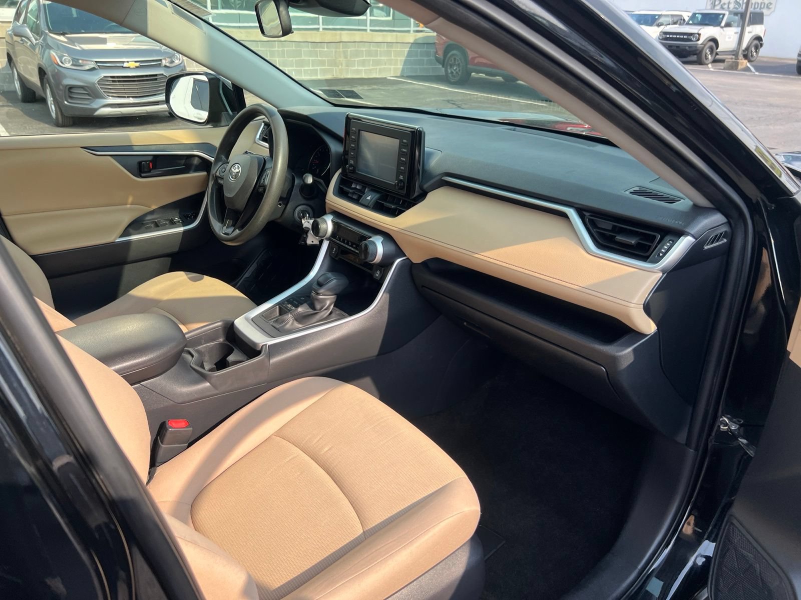 Used 2019 Toyota RAV4 LE w/ All Weather Liner Package AWD/4WD image 48