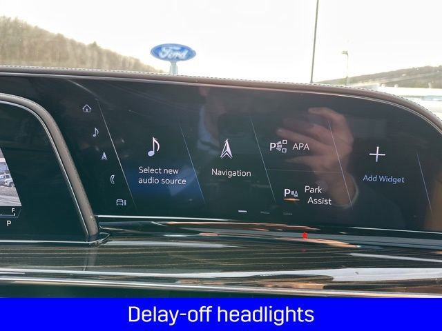 Used 2021 Cadillac Escalade Premium Luxury w/ Driver Assist Tech Package image 28