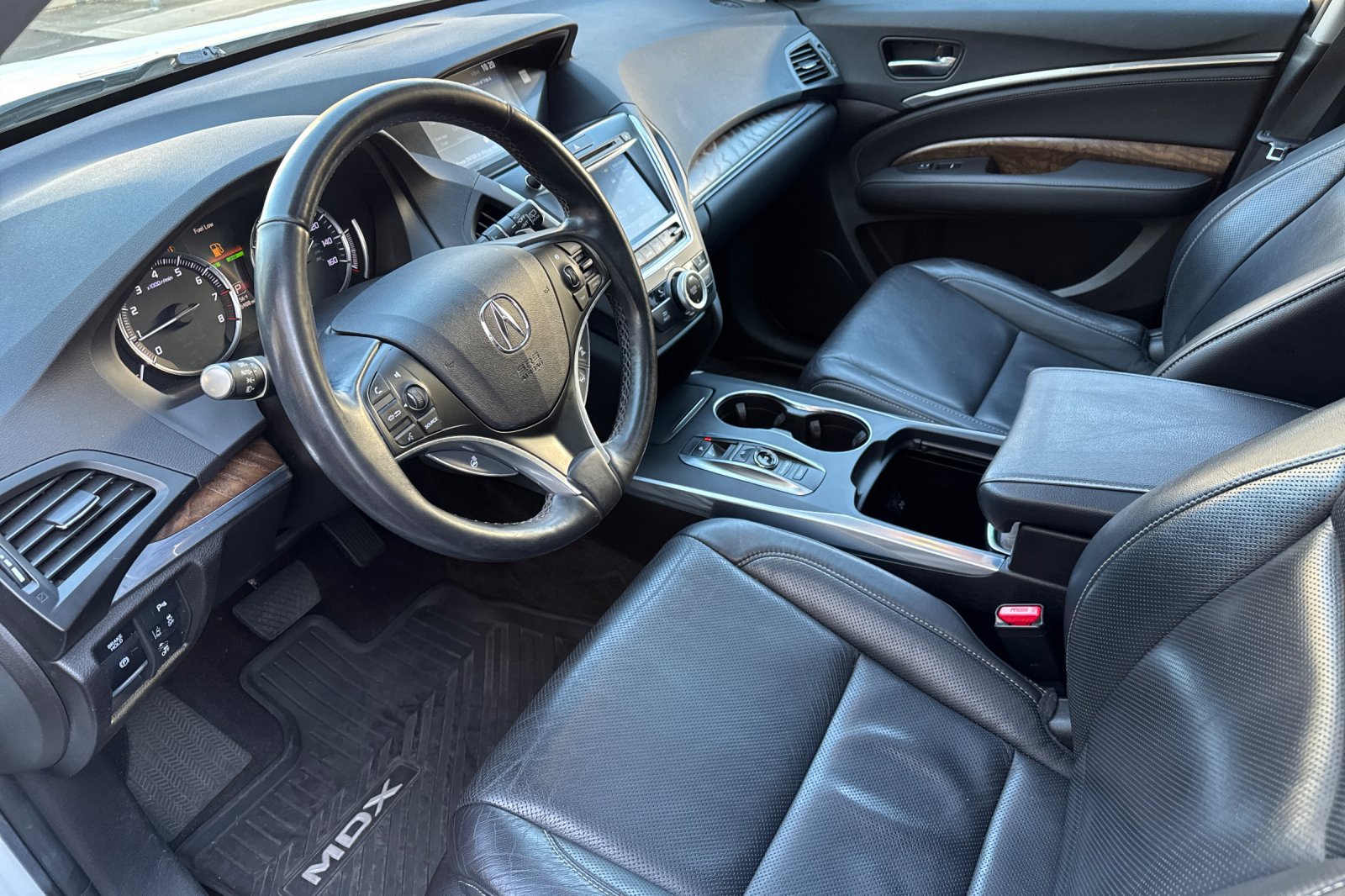 Used 2020 Acura MDX w/ Technology Package AWD/4WD image 10