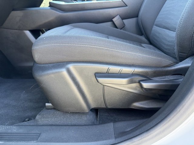 Used 2025 Chevrolet Equinox LT image 9