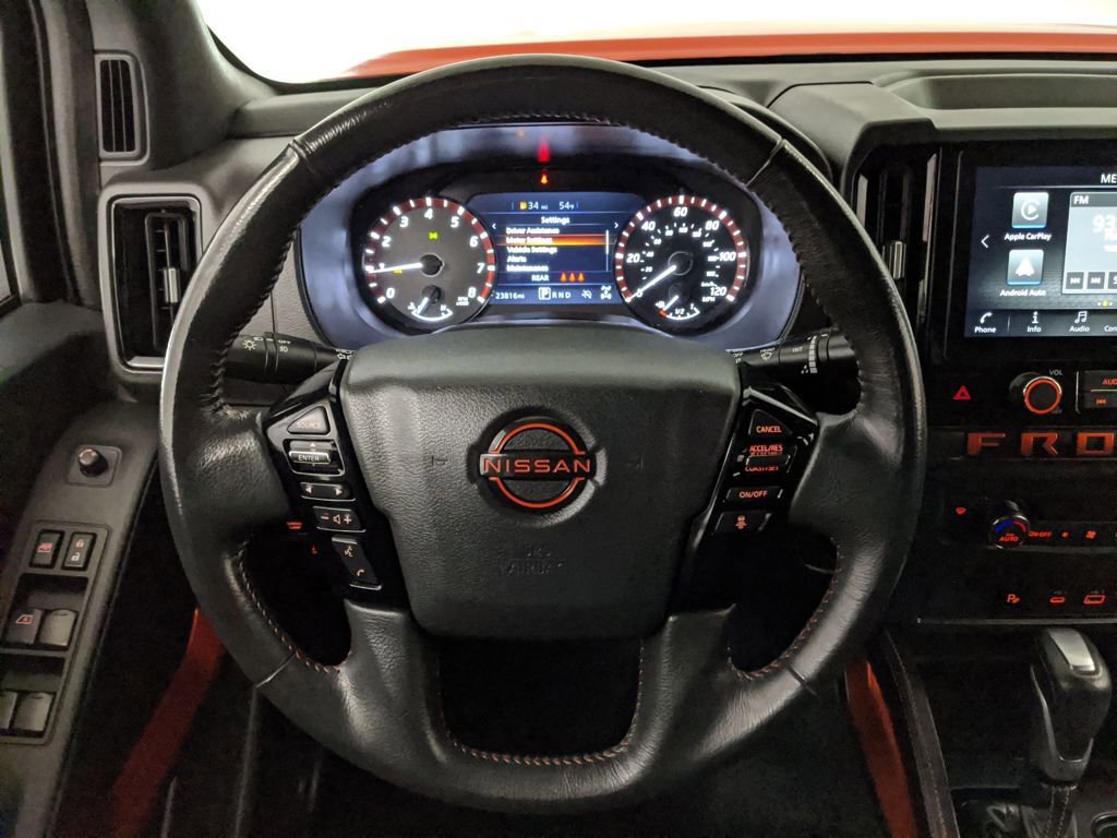 Used 2025 Nissan Frontier PRO-4X image 11
