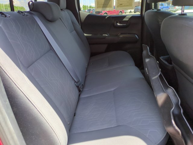 Used 2019 Toyota Tacoma TRD Off-Road AWD/4WD image 31