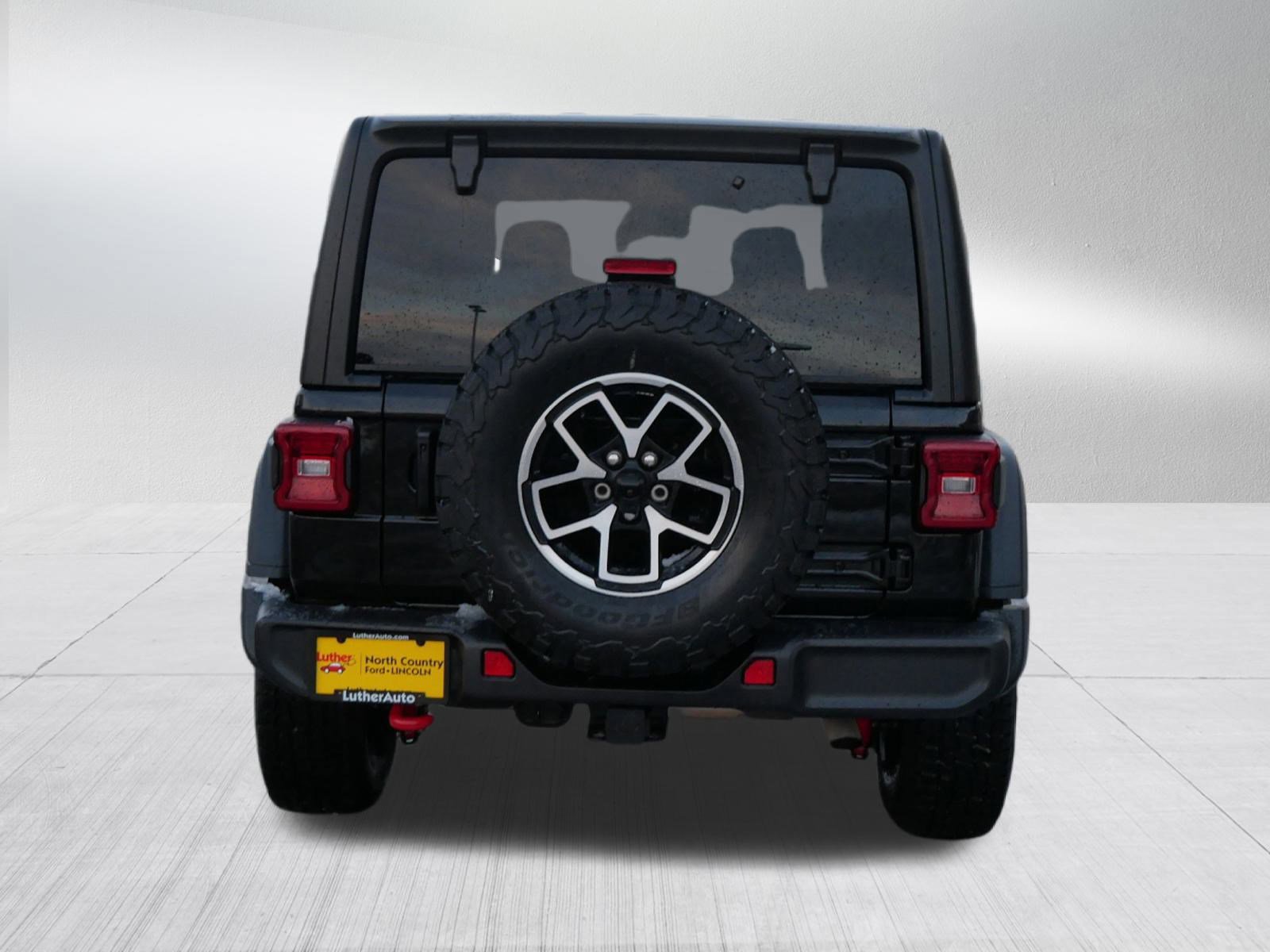 Used 2024 Jeep Wrangler Rubicon image 4