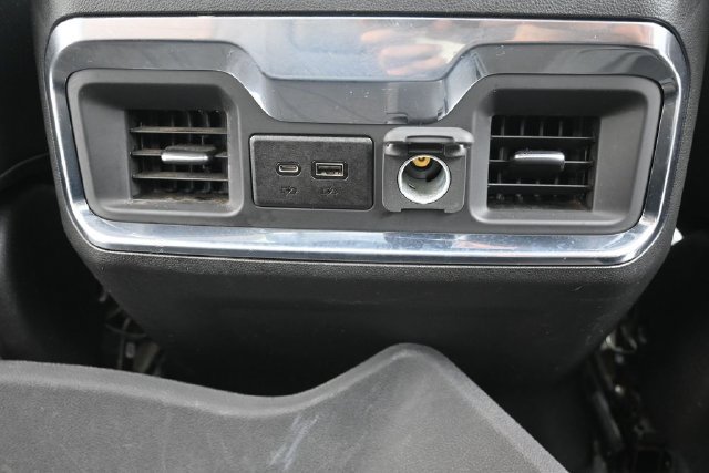 Used 2022 Chevrolet Silverado 1500 High Country AWD/4WD image 35