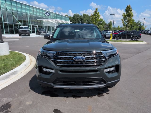 Certified 2024 Ford Explorer XLT w/ Equipment Group 202A AWD/4WD image 8