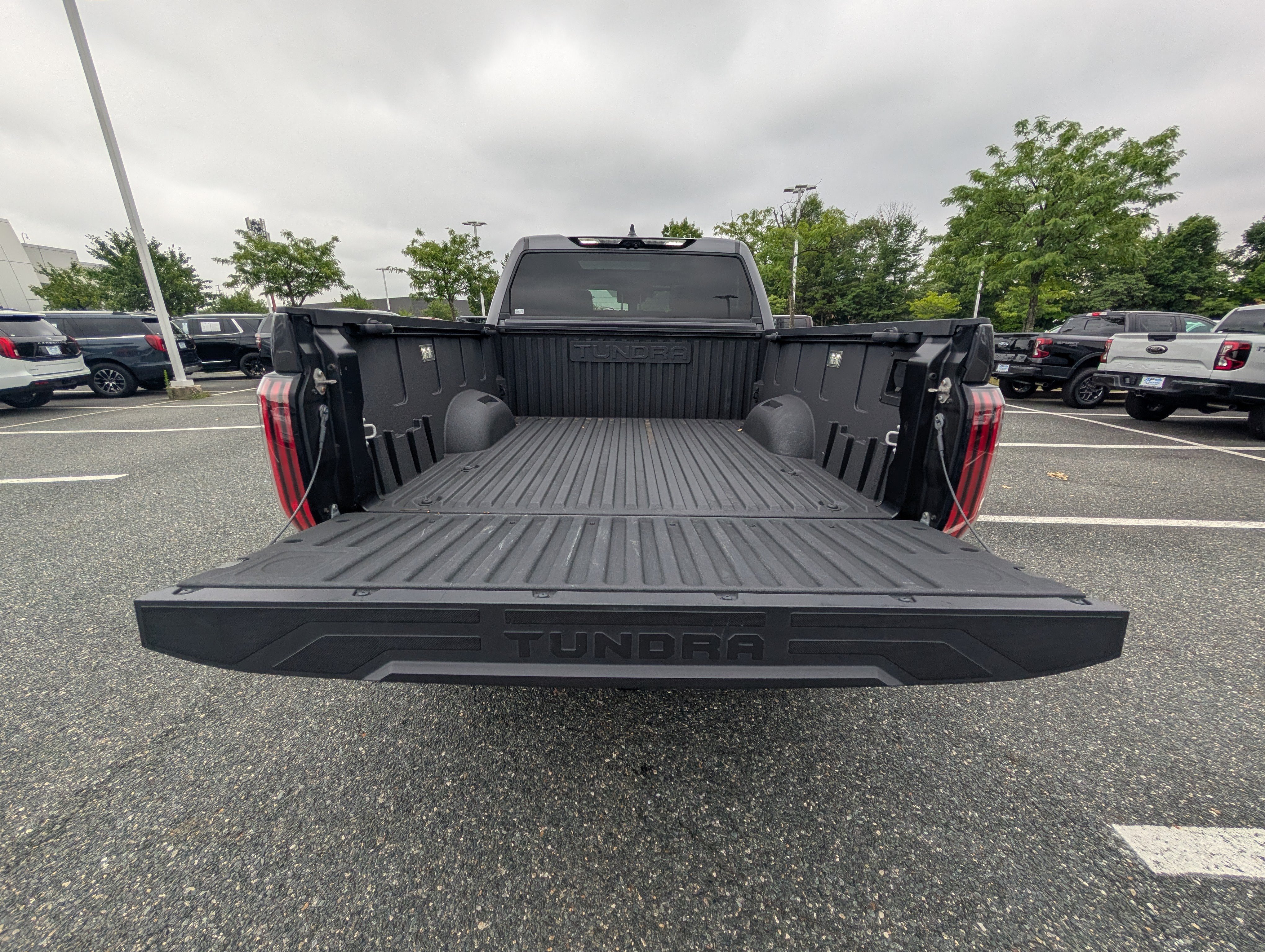 Used 2024 Toyota Tundra Platinum AWD/4WD image 12
