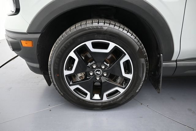 Certified 2023 Ford Bronco Sport Outer Banks w/ Tech Package AWD/4WD image 9