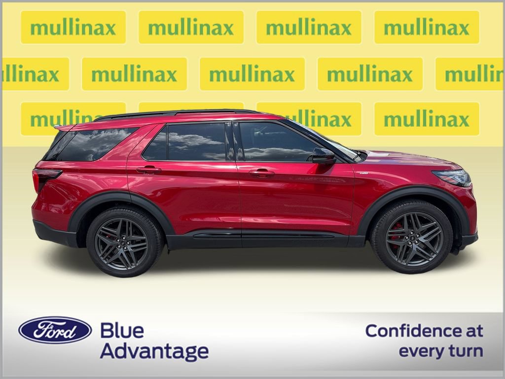 Certified 2025 Ford Explorer ST-Line w/ Premium Package RWD image 2