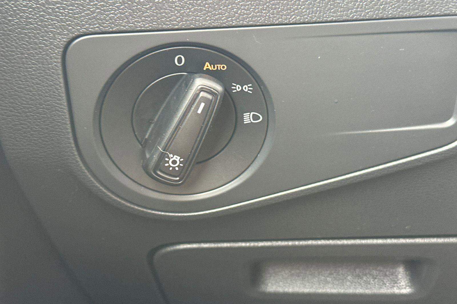 Used 2022 Volkswagen Tiguan S image 30