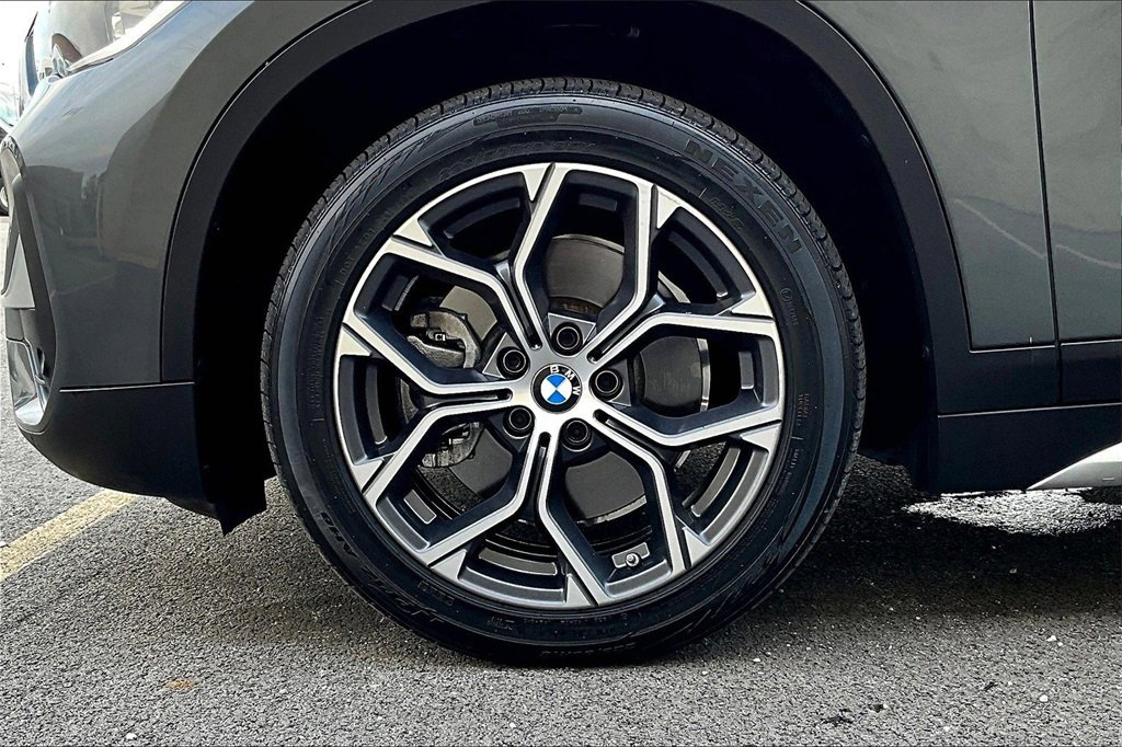 Used 2021 BMW X1 xDrive28i image 9