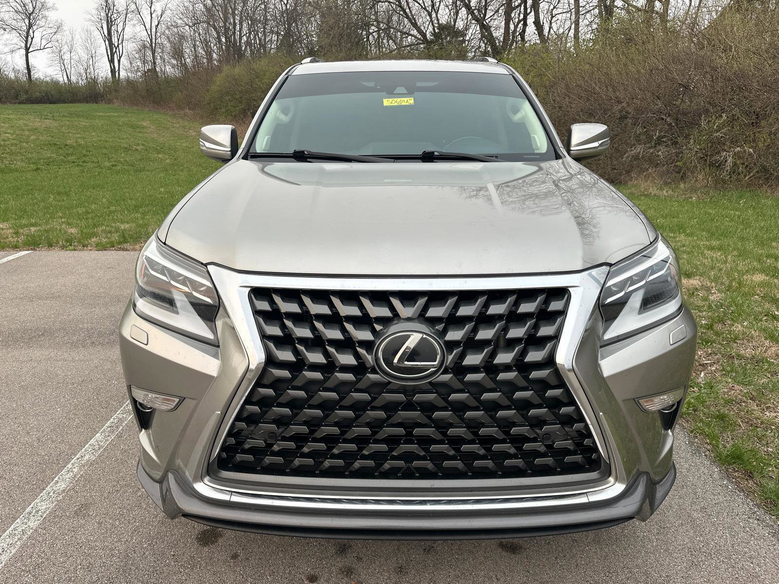 Used 2021 Lexus GX 460 Premium w/ Accessory Package AWD/4WD image 8