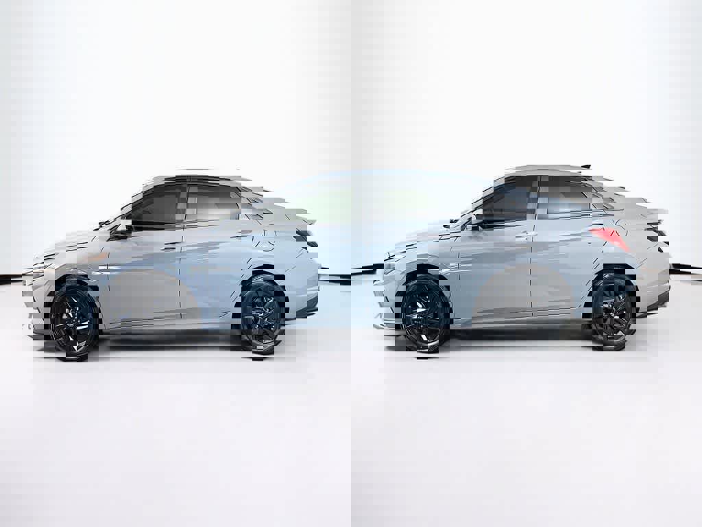 Used 2021 Hyundai Elantra Blue w/ Cargo Package image 2