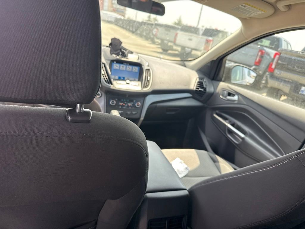 Certified 2019 Ford Escape SE FWD image 12