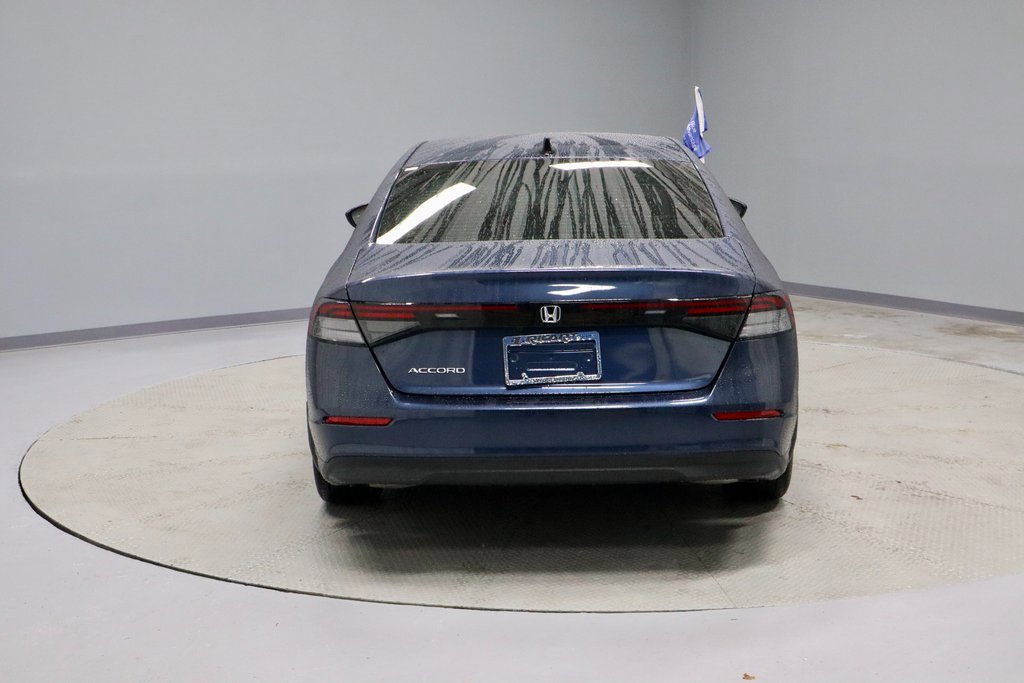 Used 2025 Honda Accord SE image 10
