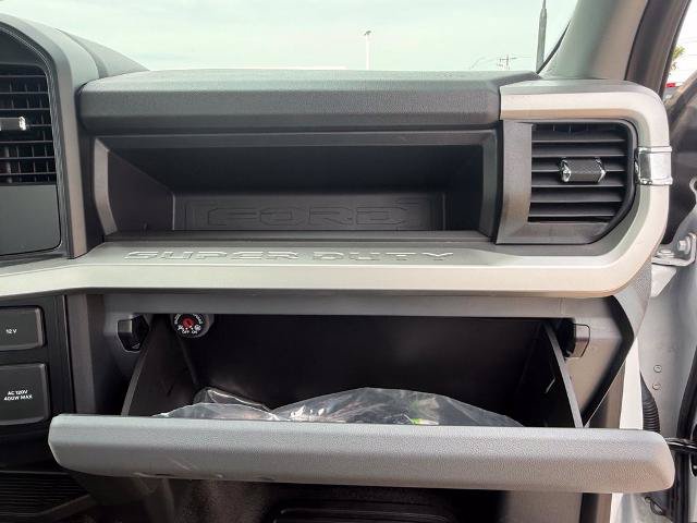Certified 2024 Ford F550 4x4 Crew Cab Super Duty image 39