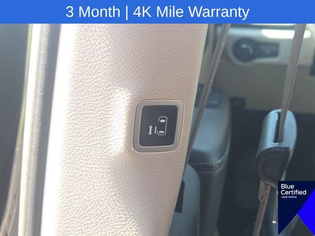 Used 2023 Chrysler Pacifica Touring-L FWD image 23