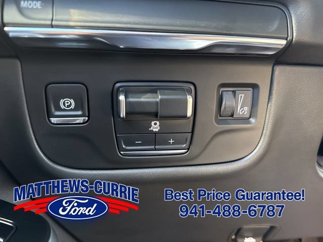 Used 2025 Cadillac Escalade ESV Premium Luxury w/ LPO, Floor Liner Package RWD image 25