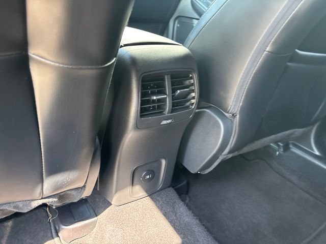 Certified 2025 Ford Escape ST-Line Select AWD/4WD image 32