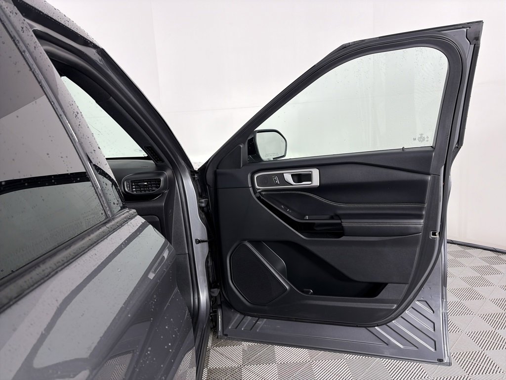 Certified 2022 Ford Explorer ST image 31