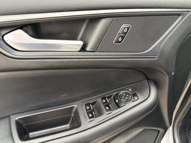 Certified 2022 Ford Edge SE w/ Black Appearance Package image 19