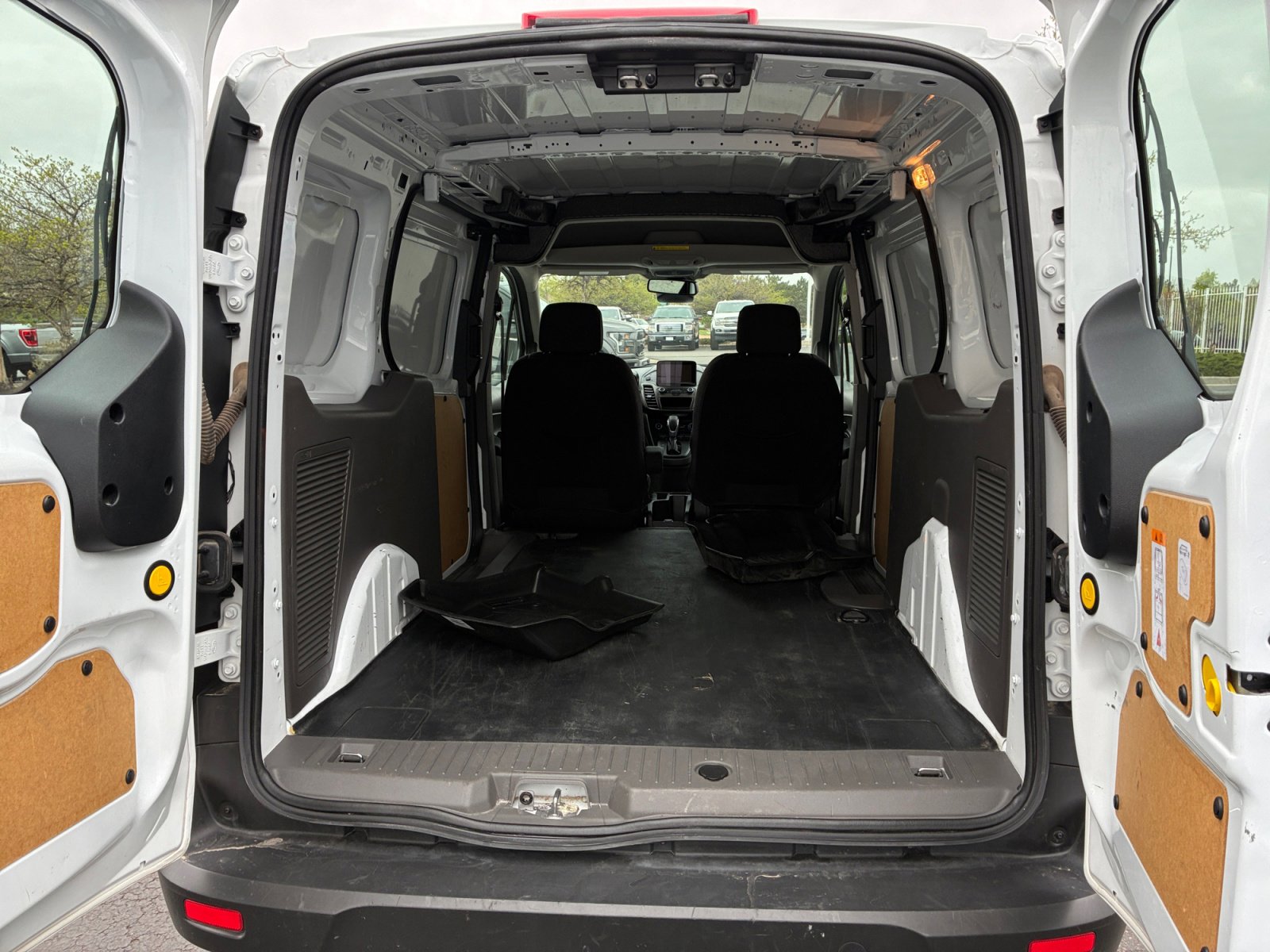 Certified 2020 Ford Transit Connect XL FWD image 32