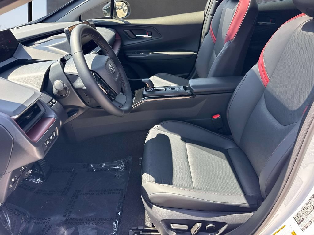 Used 2026 Toyota Prius Plug-In Hybrid FWD image 24