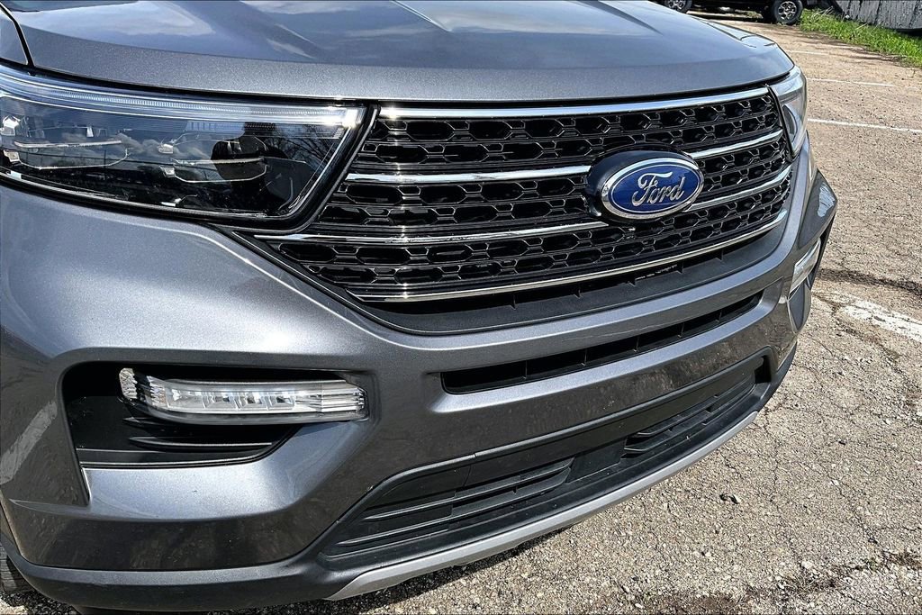 Certified 2021 Ford Explorer XLT w/ Equipment Group 202A image 29