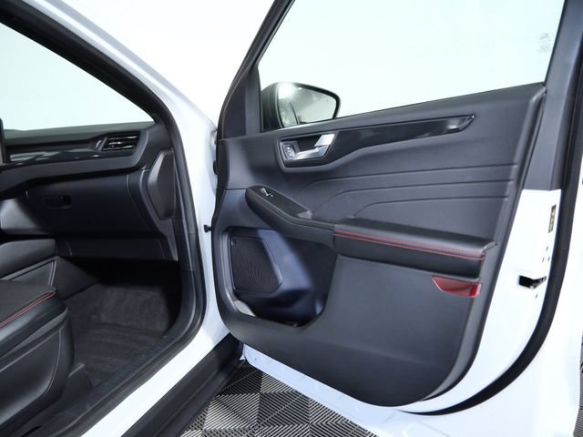 Certified 2023 Ford Escape ST-Line w/ Tech Pack #1 FWD image 9