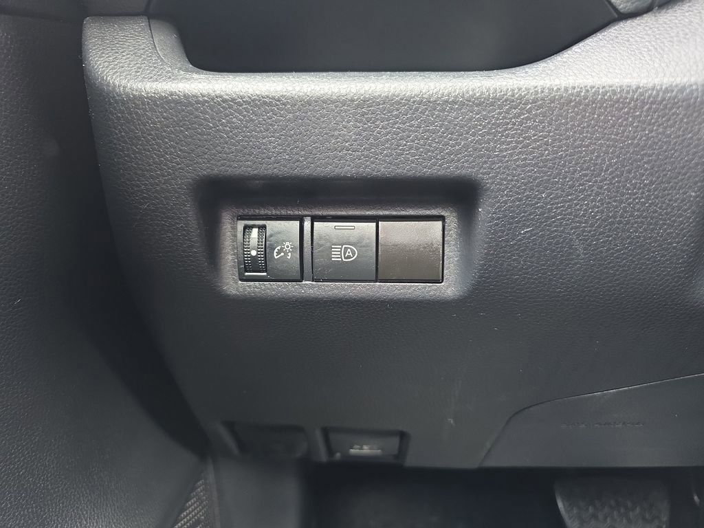 Used 2024 Toyota RAV4 LE AWD/4WD image 41
