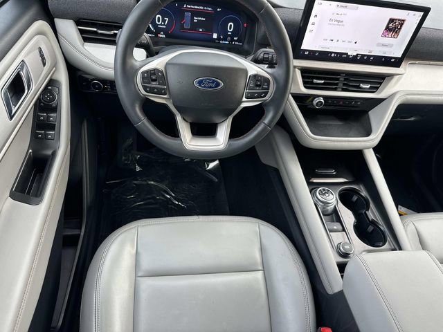 Certified 2025 Ford Explorer Active w/ Active Comfort Package image 24