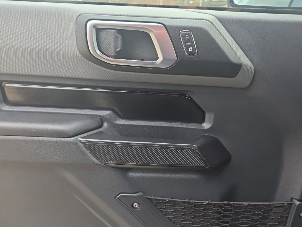 Certified 2024 Ford Bronco Black Diamond image 13