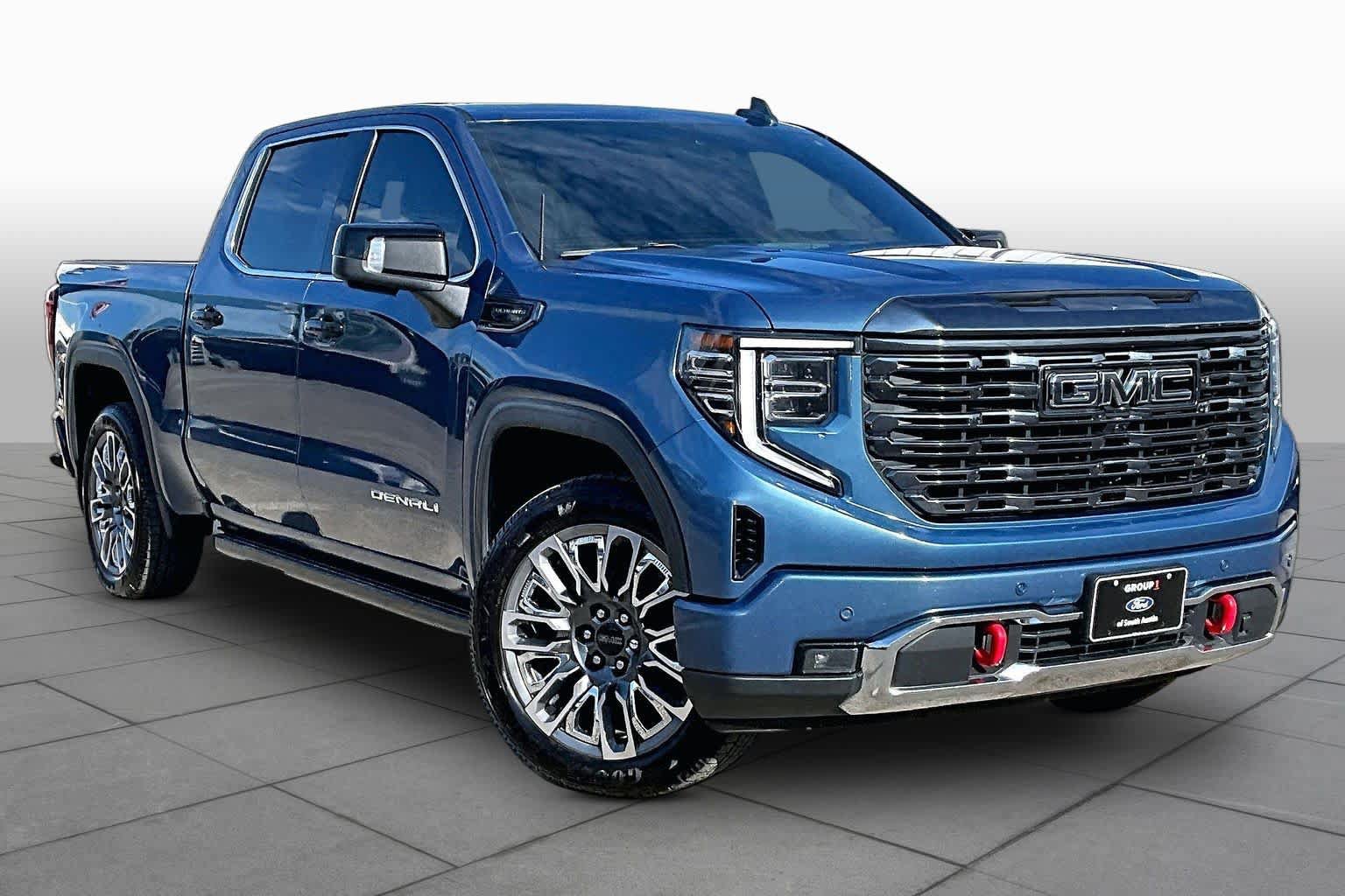 Used 2024 GMC Sierra 1500 Denali Ultimate AWD/4WD image 3