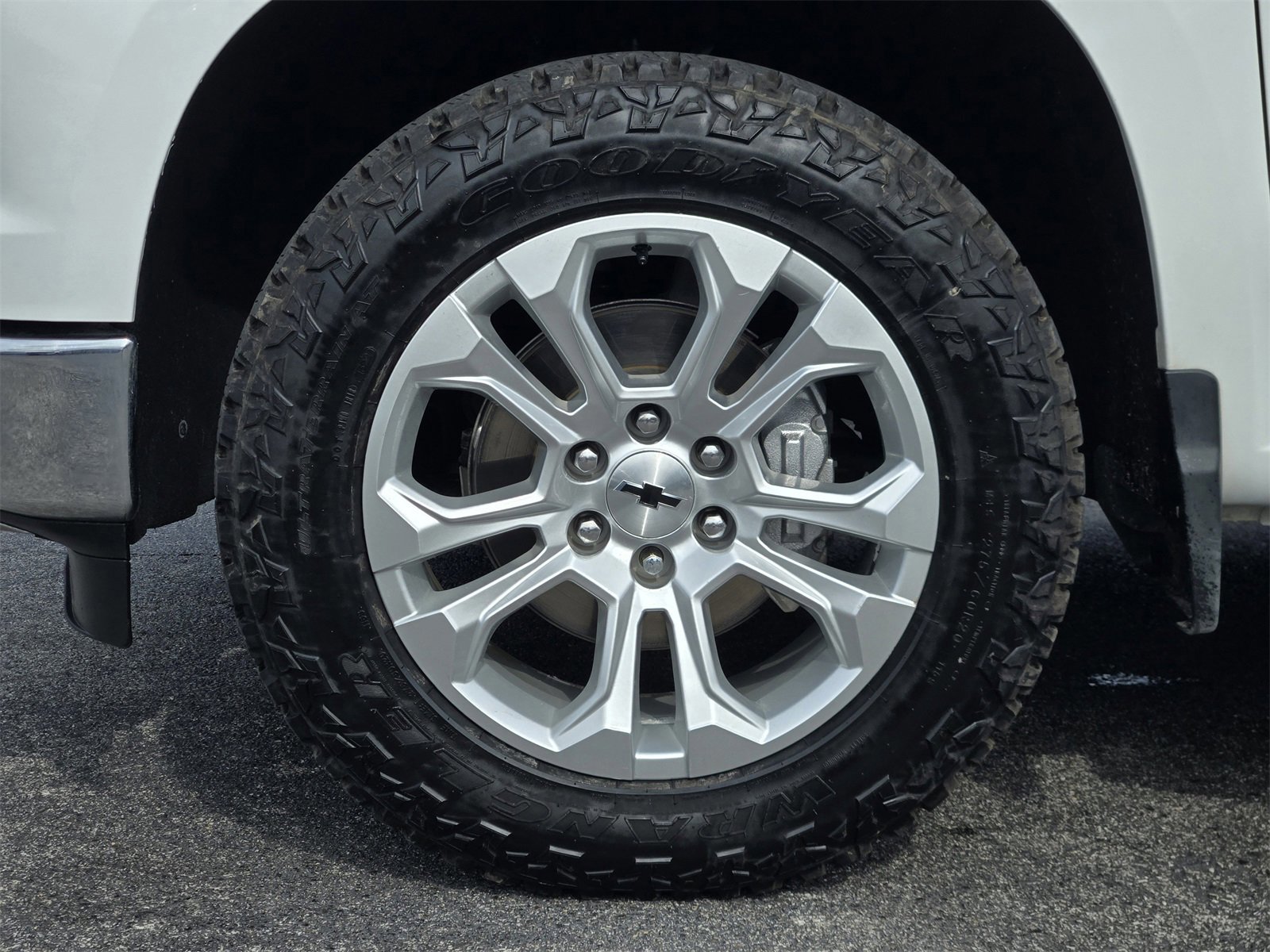 Used 2023 Chevrolet Silverado 1500 LTZ image 10