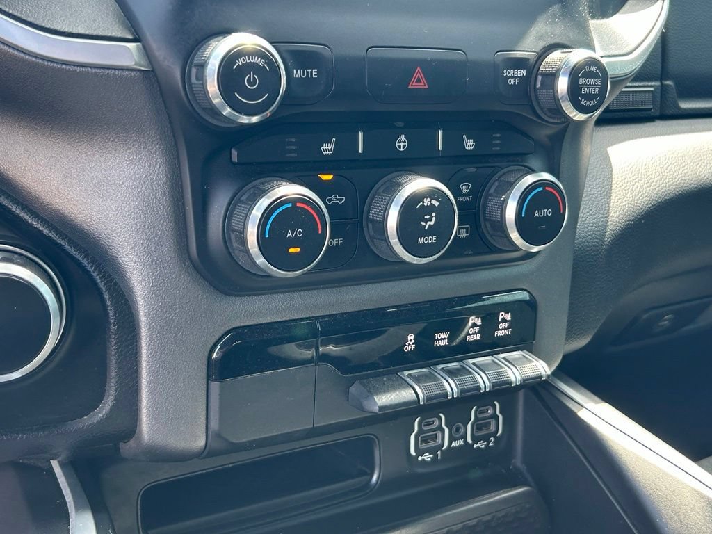 Used 2021 RAM 1500 Big Horn RWD image 37