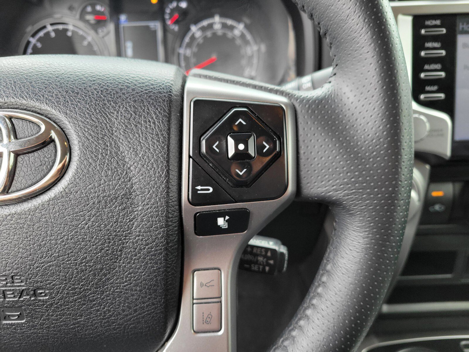 Used 2022 Toyota 4Runner SR5 image 26