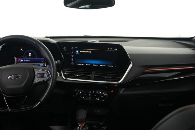 Used 2025 Chevrolet Trax RS w/ Driver Confidence Package FWD image 21