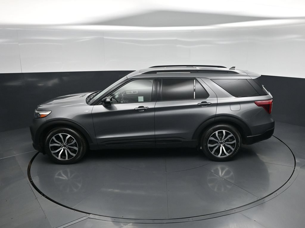 Certified 2023 Ford Explorer ST-Line w/ Class IV Trailer Tow Package RWD image 39
