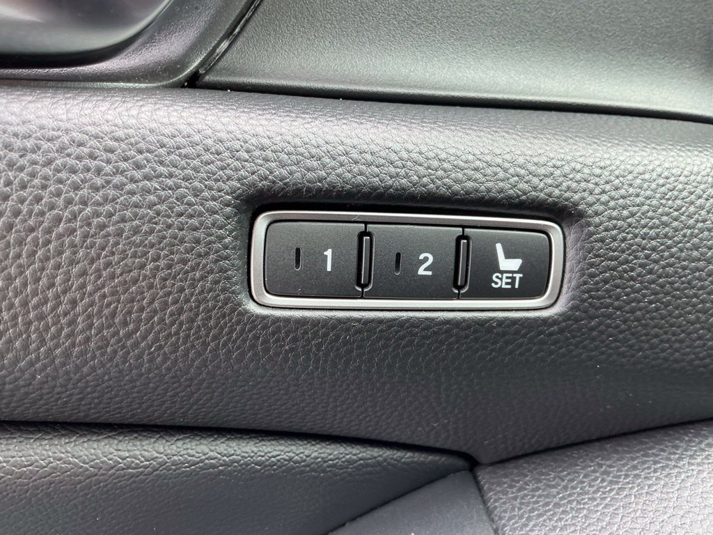 Used 2018 Honda Accord Touring image 26