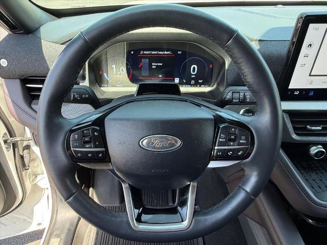 Certified 2025 Ford Explorer Platinum w/ Ultimate Package AWD/4WD image 14