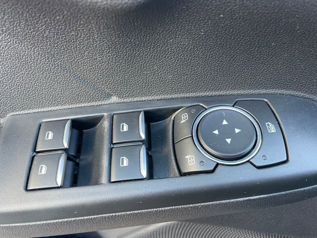 Certified 2022 Ford Escape SE w/ Cold Weather Package image 18