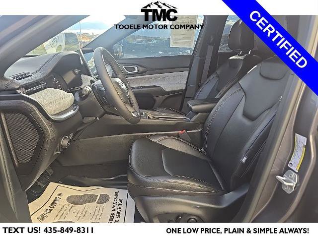 Used 2024 Jeep Compass Latitude image 12