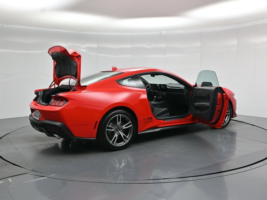Certified 2024 Ford Mustang Coupe RWD image 5