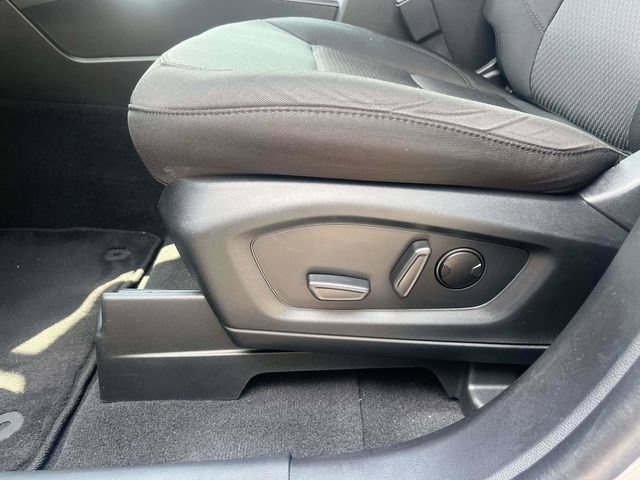 Certified 2023 Ford Explorer XLT RWD image 21