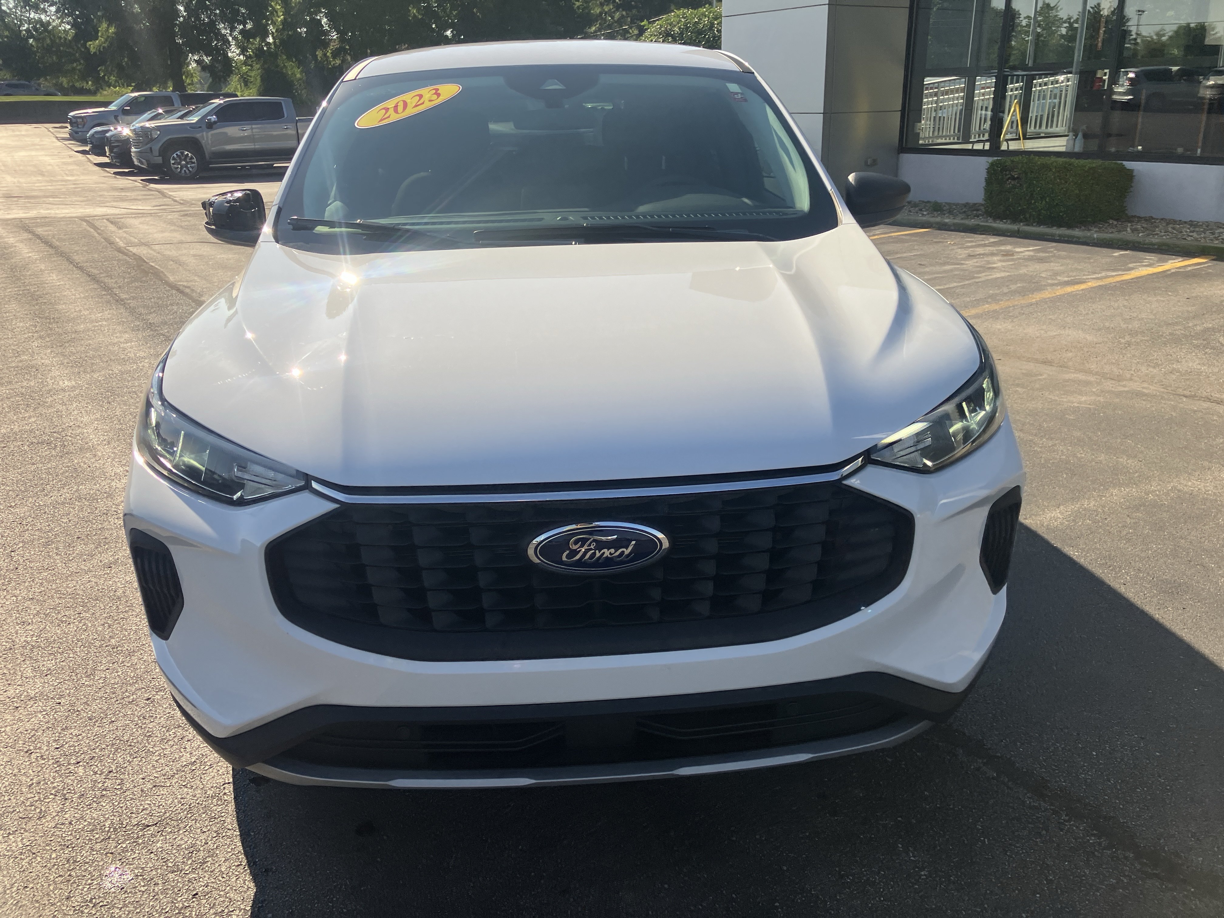 Certified 2023 Ford Escape Active AWD/4WD image 2